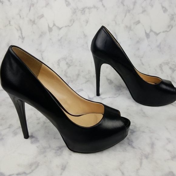 Guess Black Open Toe 5 inch high heels size 7 - Picture 2 of 8